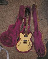 Gibson ES-335SC w-case opened.jpg